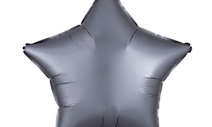 Grauer sternförmiger Folienballon, matt, 43 cm groß.